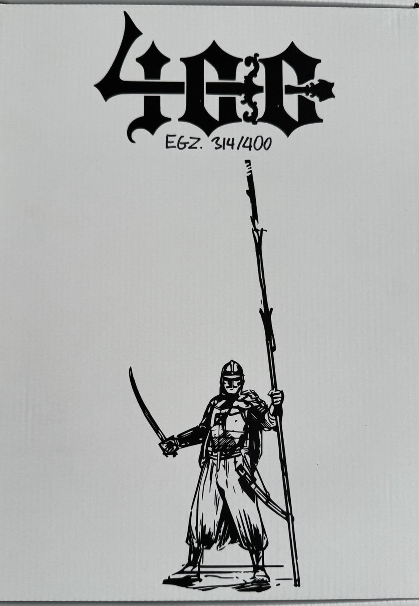 Numerowane pudełko z komiksem